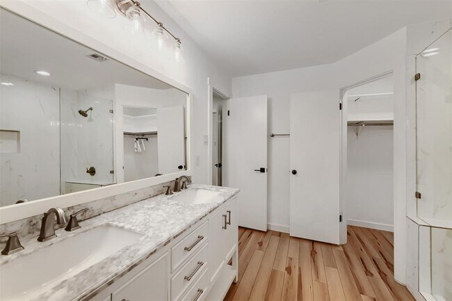 Building Photo - 2608 Piping Rock Trail