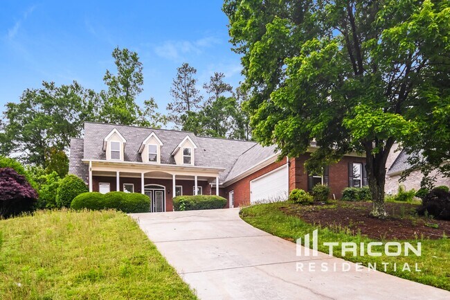 Primary Photo - 227 English Oaks Ln