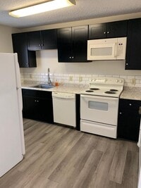 Building Photo - 1 BED 1 BATH CONDO AT MYRTLE GREENS