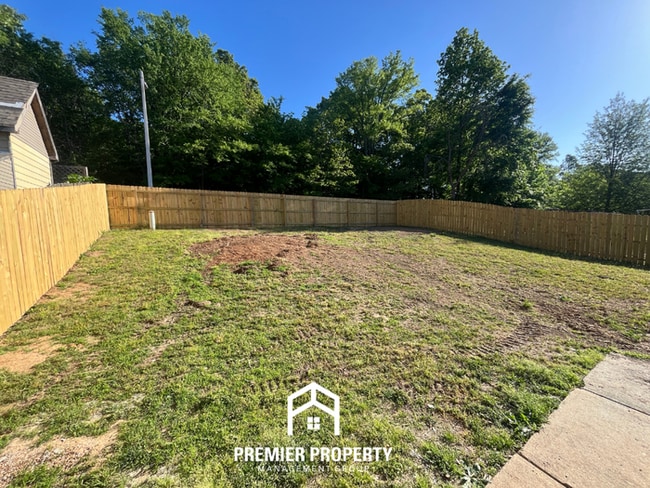 Building Photo - NEWLY RENOVATED 3BR/2BA in Easthaven | Modern Fireplace & Formal Dining