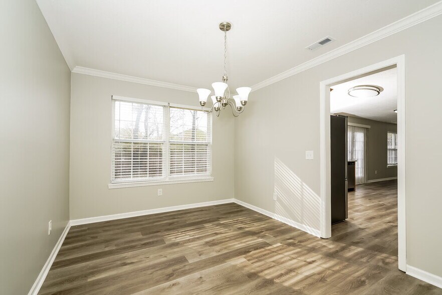 Building Photo - 6229 Tybalt Pl