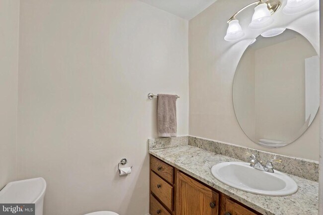 Building Photo - 1644 Wainwright Dr