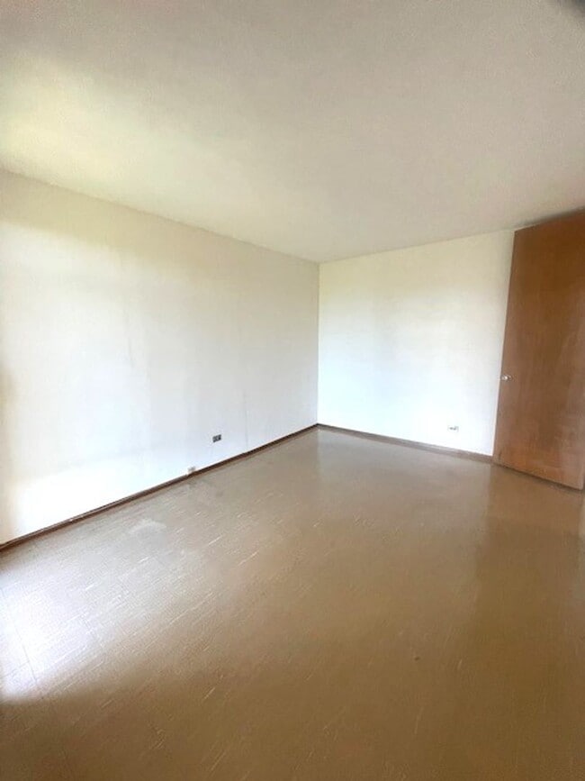 Building Photo - QEG0840K