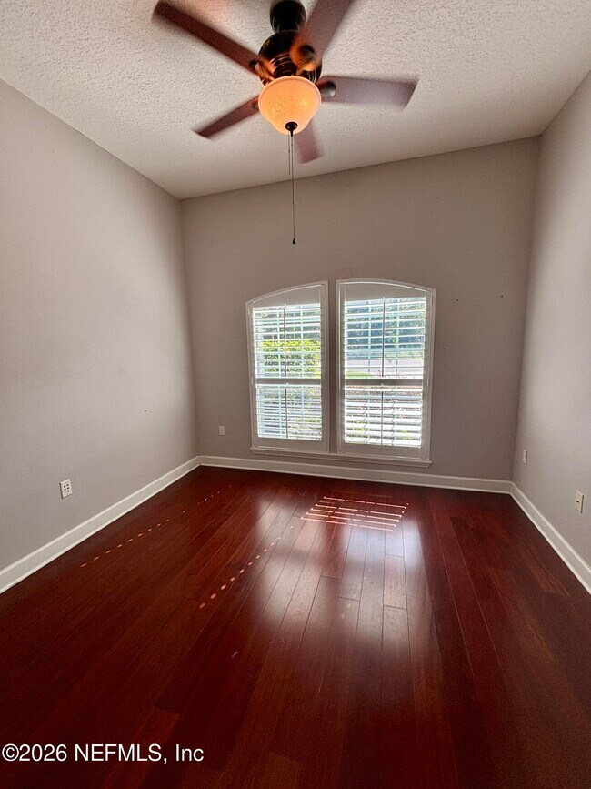 Building Photo - 11827 Crusselle Dr
