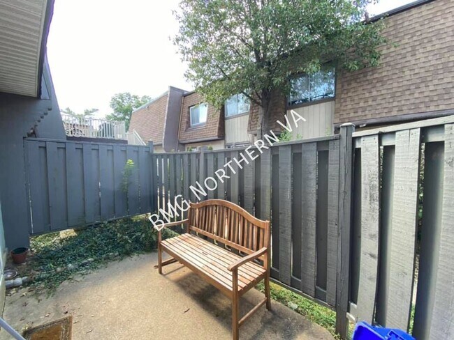 Building Photo - 3866 Manzanita Pl