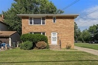 Building Photo - 473 E 222nd St