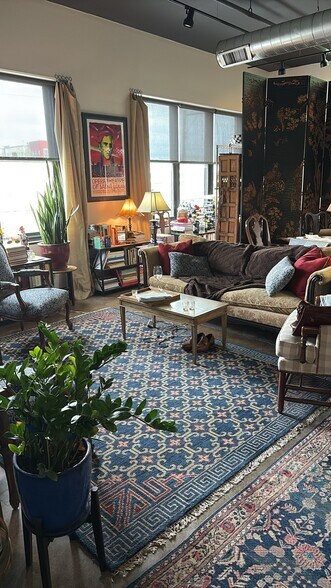 Building Photo - 727 N 4th St