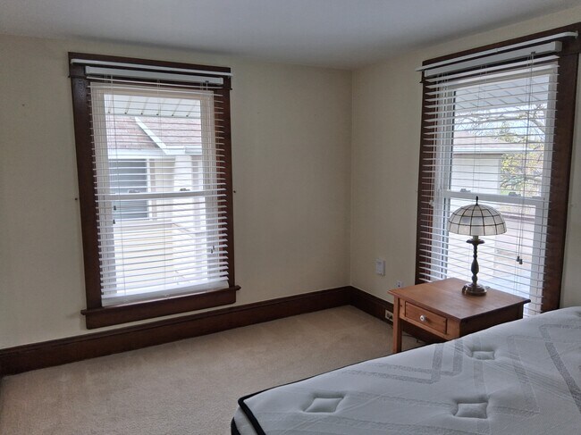 Building Photo - 322 Glenn Ave