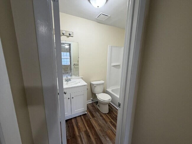 Building Photo - Apartment for Rent