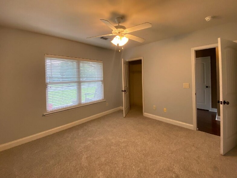 Building Photo - 215 CR - 2170