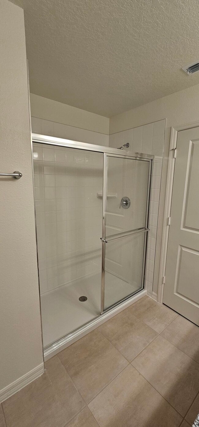 Building Photo - 2766 Raindrop Run St