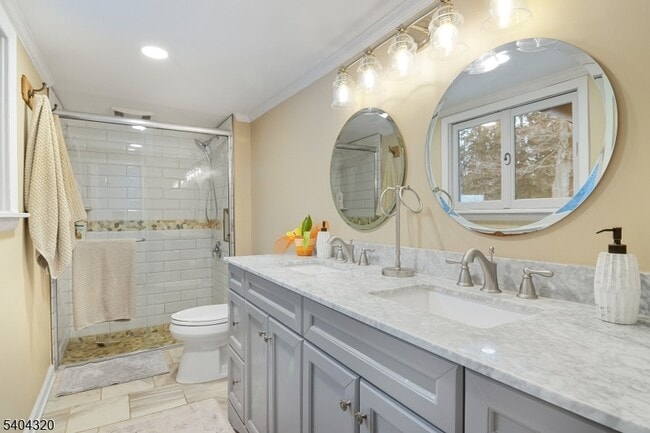 Building Photo - 77 W Shore Trail