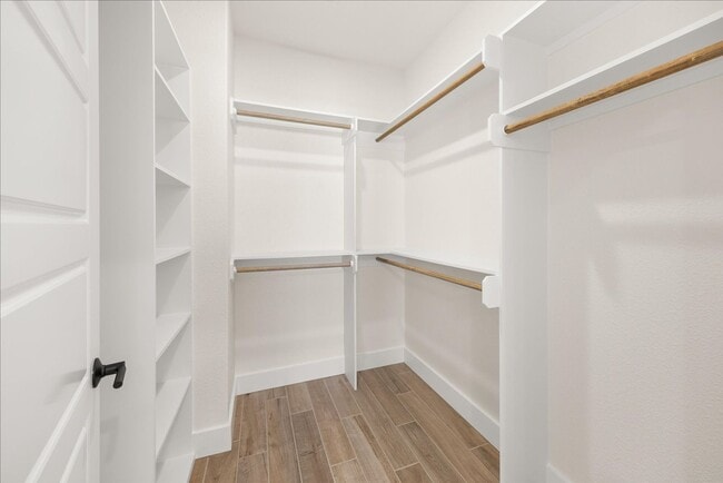 Building Photo - Bright, Spacious, & Beautifully Designed 1 bed 1.5 bath