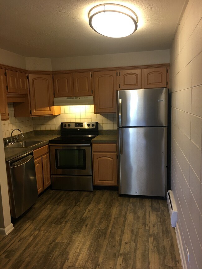 Building Photo - Larimar Apartments