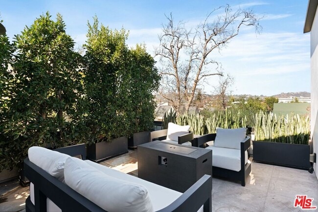 Building Photo - 6258 Drexel Ave