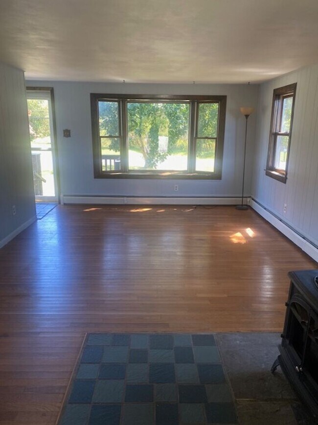 Building Photo - For Rent! Single Family Home in Owen J Roberts!