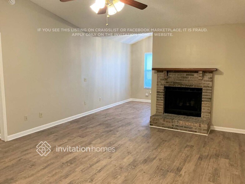 Building Photo - 10669 Parliament Pl