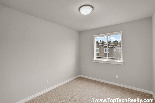 Building Photo - Gorgeous Modern New Construction 3BD · 2.5...
