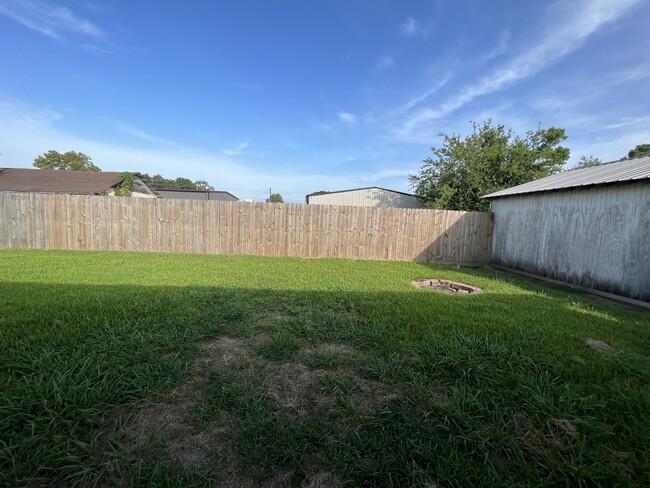 Backyard - 219 Atlanta Ave