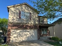 Building Photo - 3933 Pine Ridge Way