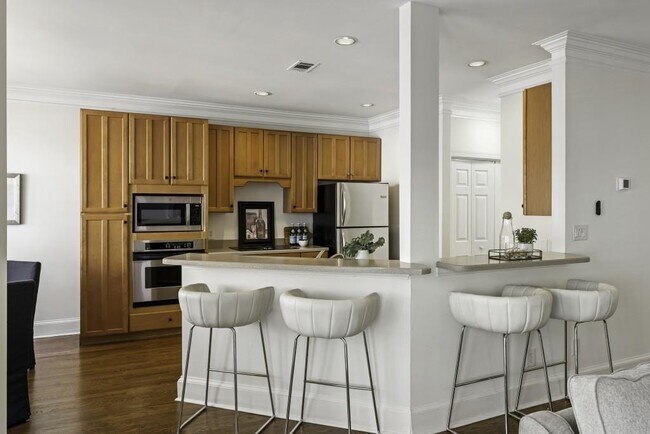 Building Photo - 78 Crumley St SE