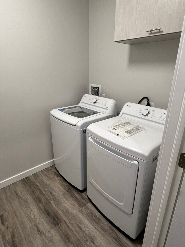 Building Photo - Element Apartments