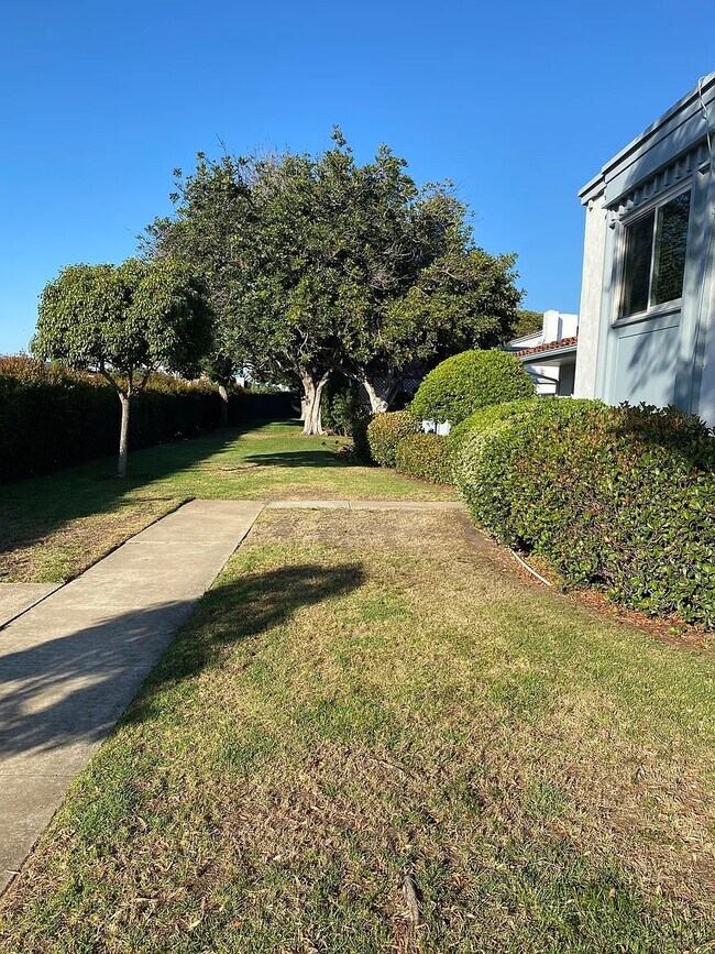 Building Photo - 5397 Balboa Ave