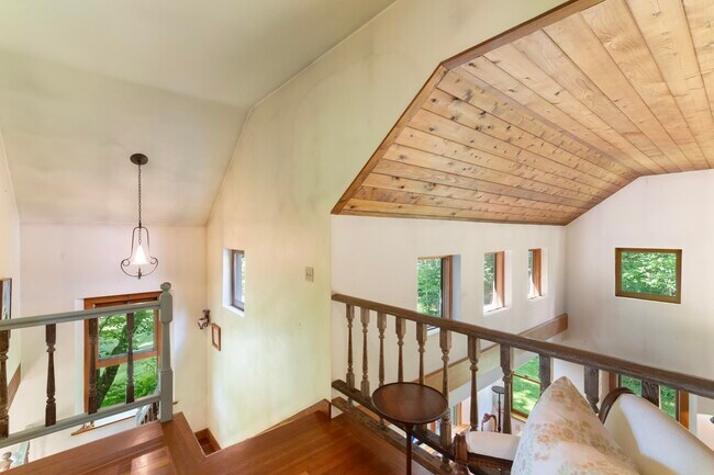 Building Photo - 51 Dusty Ridge Rd