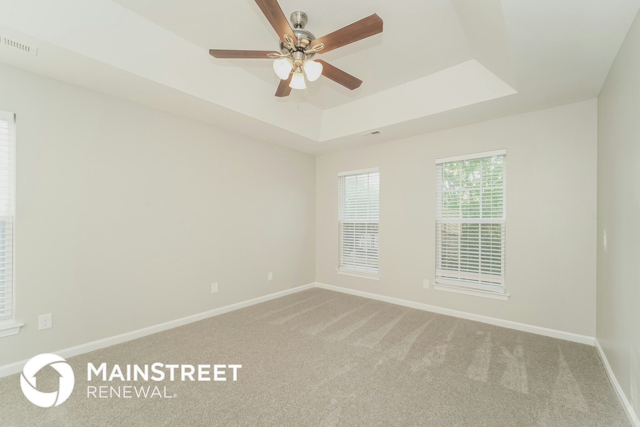 Building Photo - 10036 Spring Park Dr