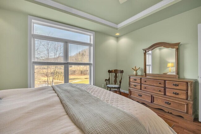 Building Photo - 270 Creatwood Trail