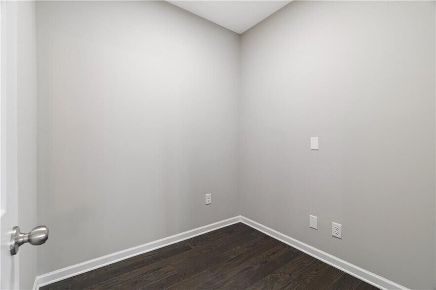 Building Photo - 123 Marlow Dr