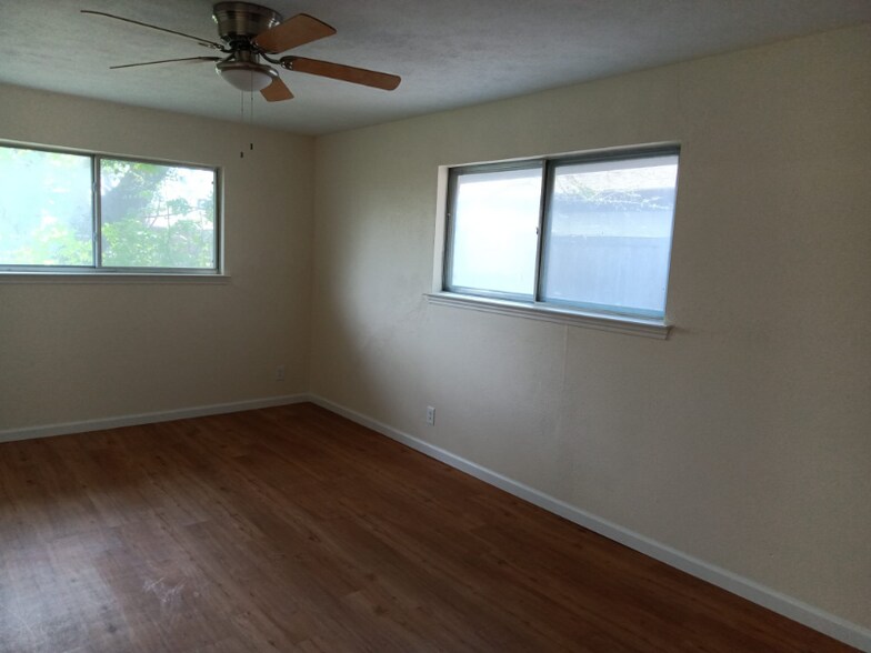 Building Photo - 2412 Kimberly Ln