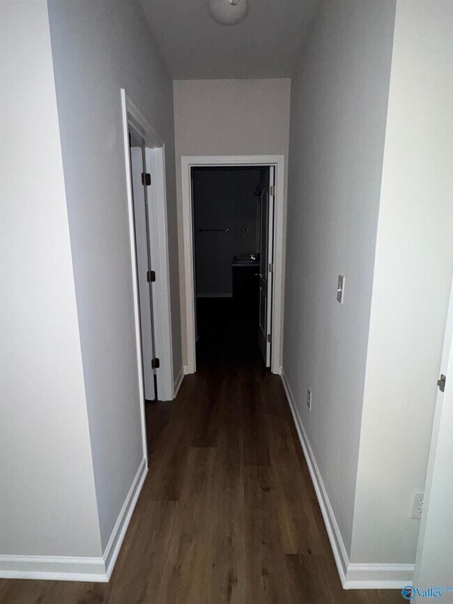 Building Photo - 115 Oak Terrace Ln