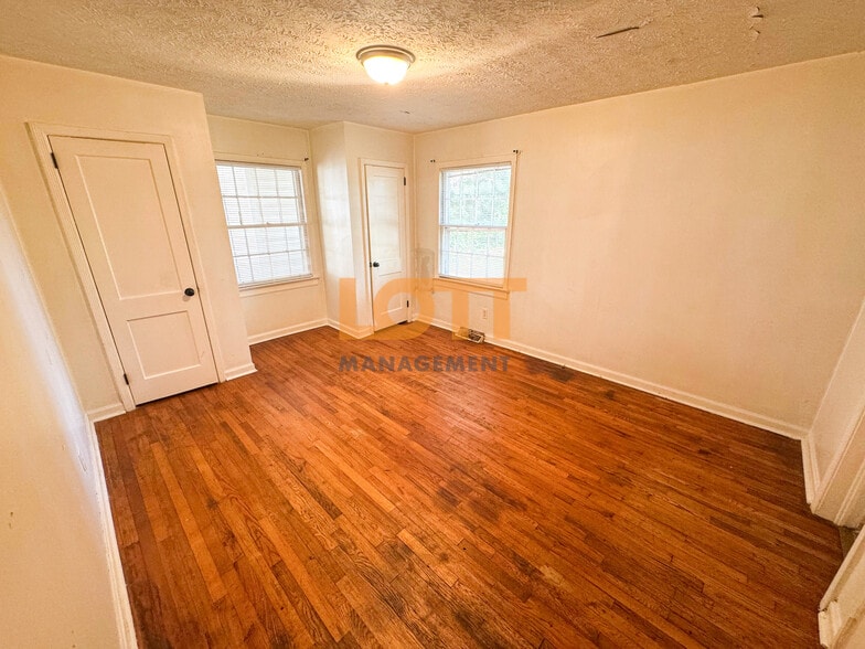 Building Photo - 126 Irene Cir