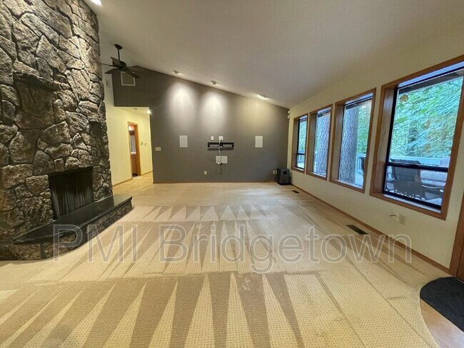 Building Photo - 11011 S Southridge Dr