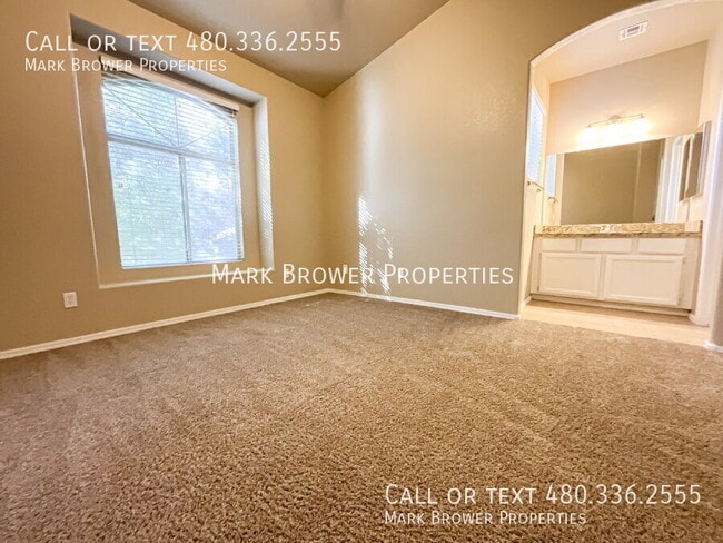 Building Photo - 500 N Roosevelt Ave