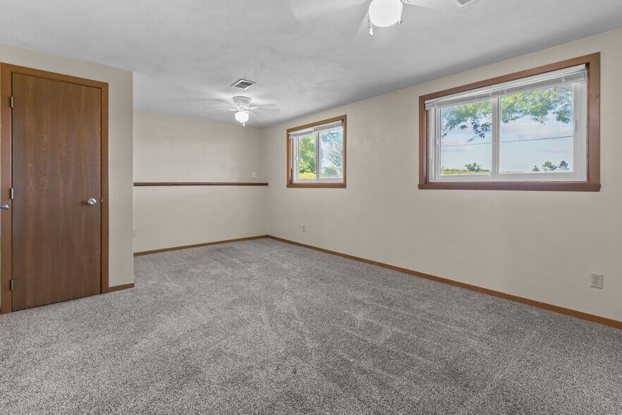 Building Photo - 1626 E Capitol Dr
