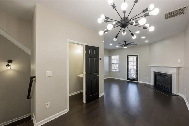 Building Photo - 3177 Mill Springs Cir NE