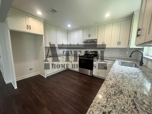 Building Photo - Fully Remodeled 2 Bedroom 2 Bath in Gun Ba...