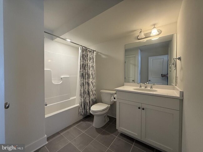 Building Photo - 602 D St