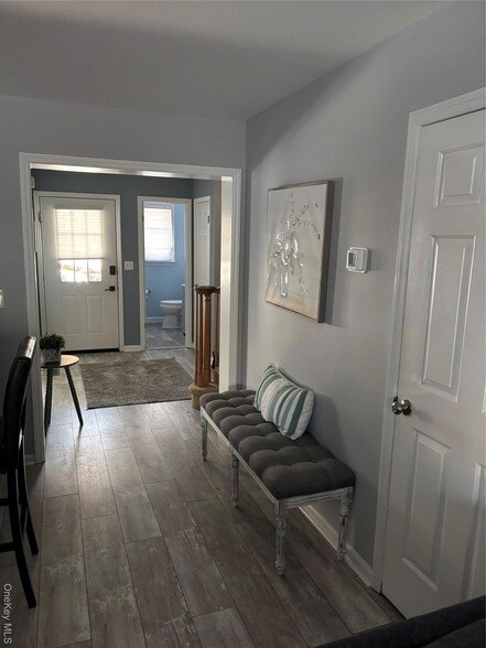 Building Photo - 119 Willow Ct