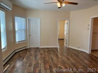 Building Photo - 44 Oak Ave