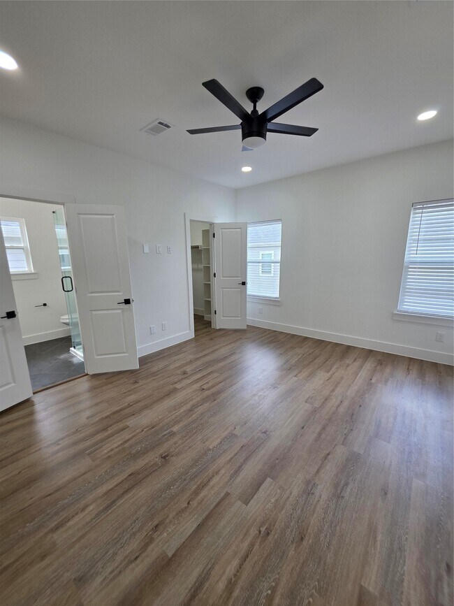 Building Photo - 1407 Odd Fellow St