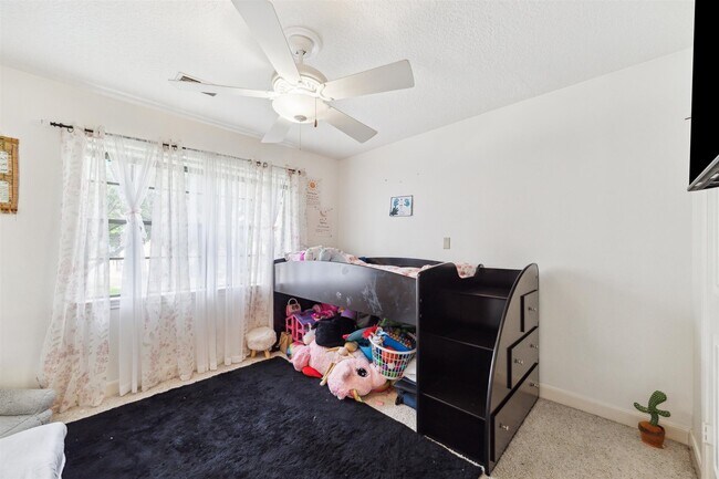 Building Photo - 14907 Alderwick Dr