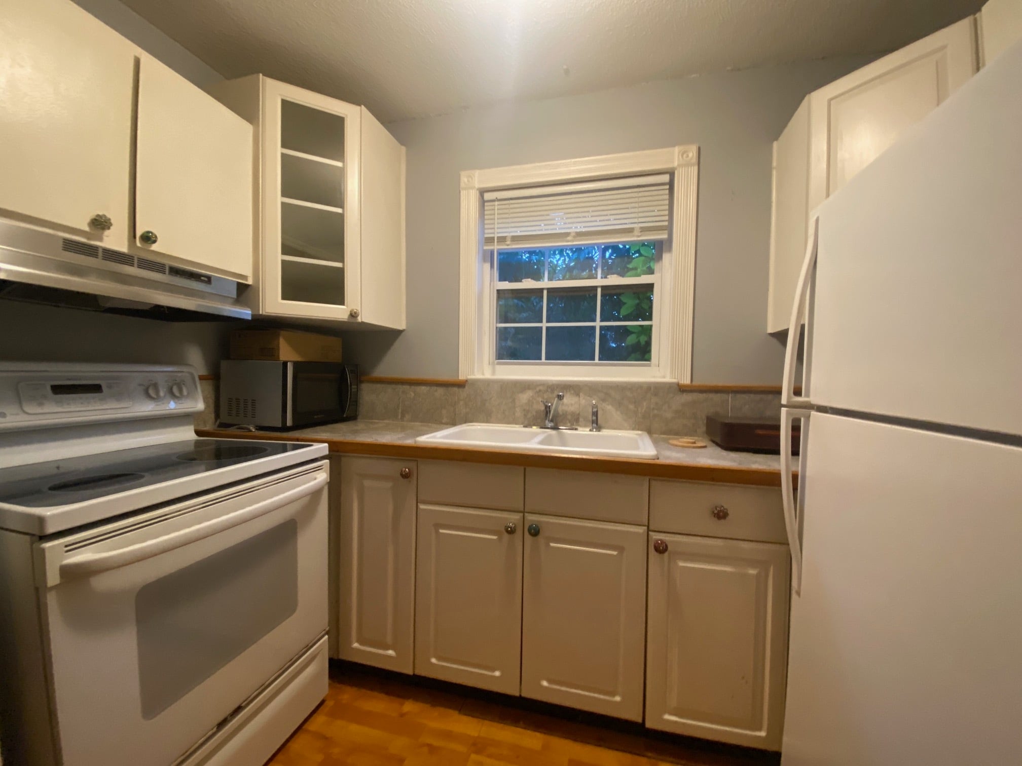 Building Photo - 811 Colony Dr