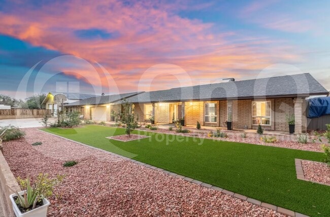 Building Photo - 16227 North 21st St