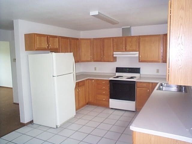 Building Photo - 103 E Sharon St