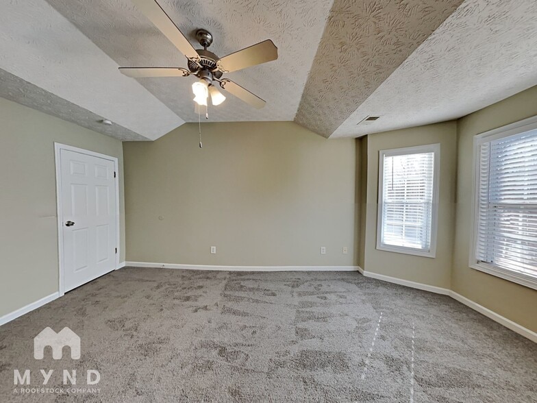 Building Photo - 185 Waters Edge Dr