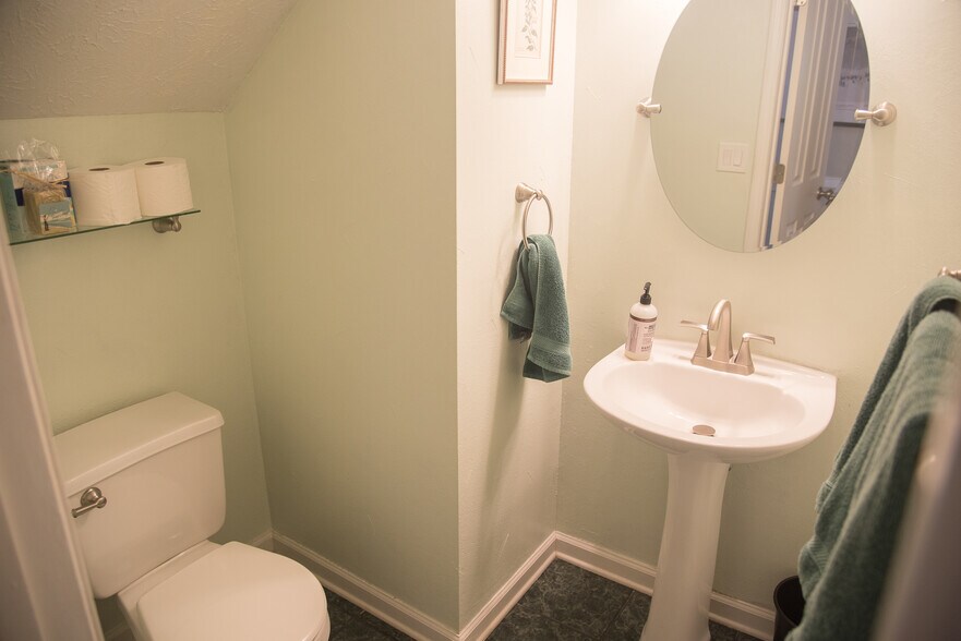 Building Photo - 105 Cadmium Ct