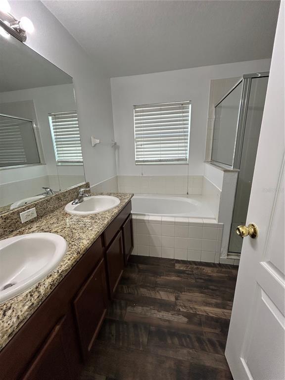 Building Photo - 2468 Brewerton Ln